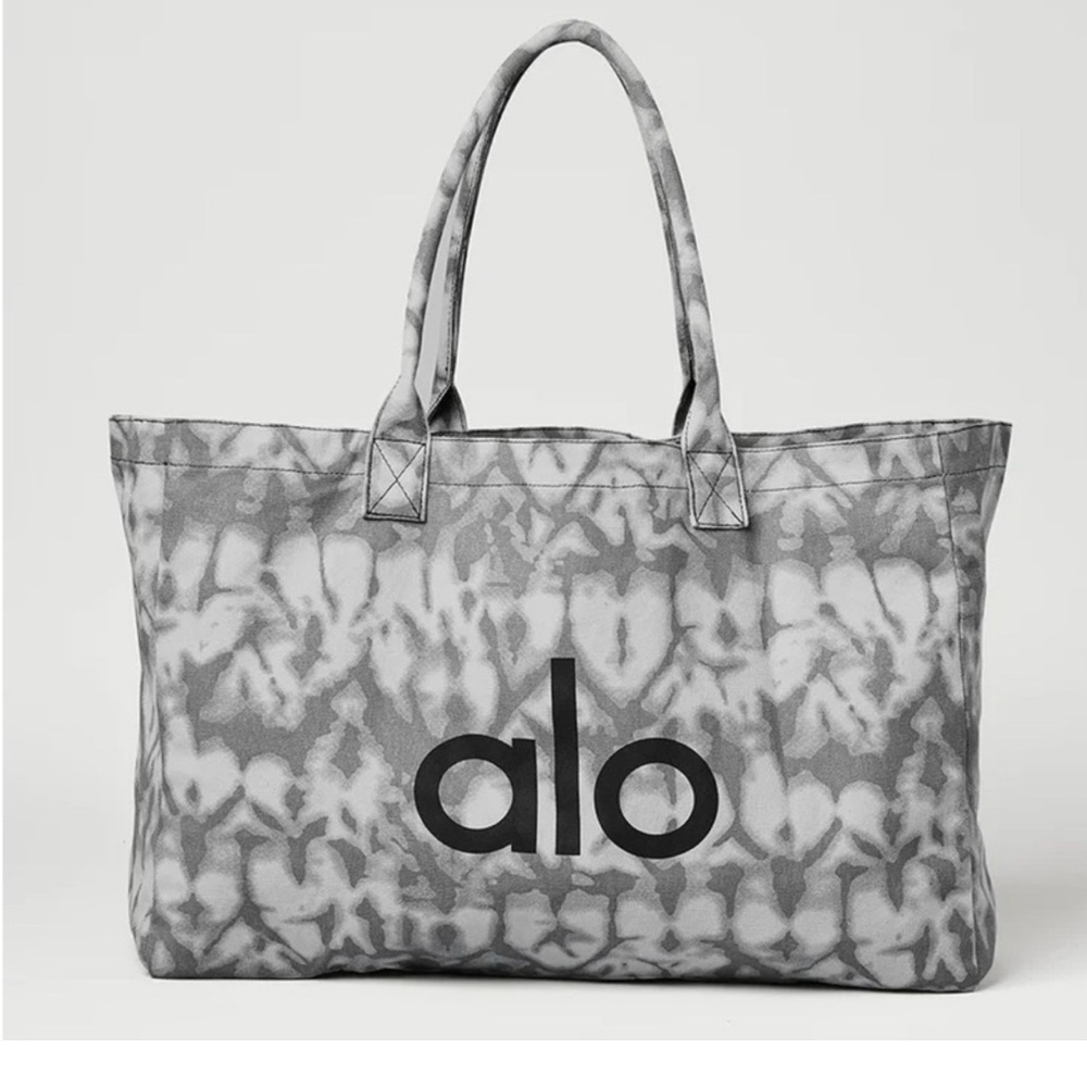 ALO Shopping Tote! NWT